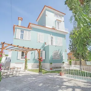 Albergue Impact House, Estoril